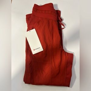 Dance Studio Mid-Rise Cropped
Pant | LULULEMON - CAYENNE